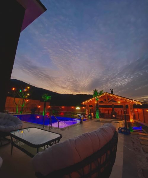 351327602_203630645916991_1105980113903995463_n