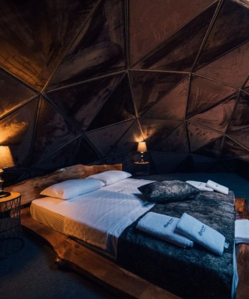 4c3fae91-fb96-4372-b9b4-f1aef772a385-1024