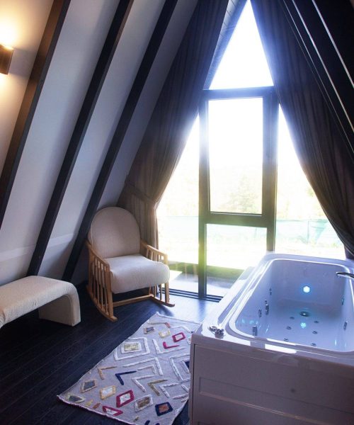 IMG_8389-copy-min-2048x1365