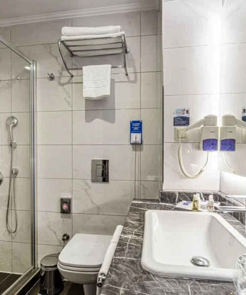 ZmlsZU5hbWU9RFNDXzI5ODItSERSLWNvcHktbWlu_20220415151352