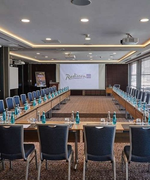 terrace-meeting-room