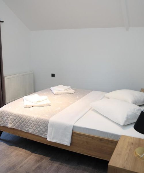 tsr12691638019661967725794