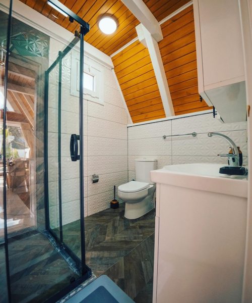 4D4F31F9-A8A7-421E-9529-6953D945C1C1