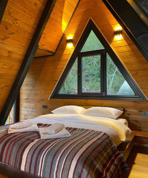 8cf333eb-b8b0-4025-9a90-8331359513cc