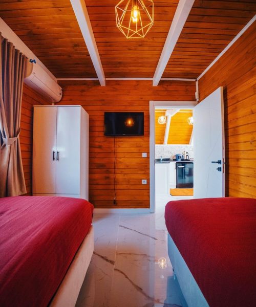 C9D5BAB1-20BA-4BBB-BB02-DFE1F8D26C90