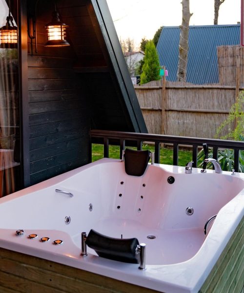 CFE8157D-3400-44F2-B857-33896D015B39