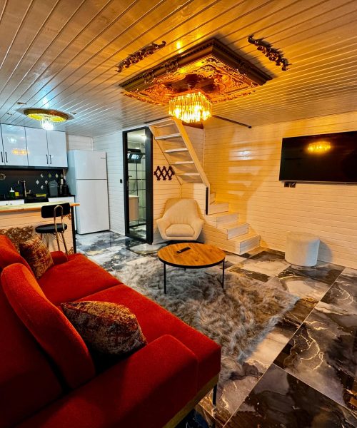 031d6c6d-1640-40d5-897e-dbf91f5a56eb