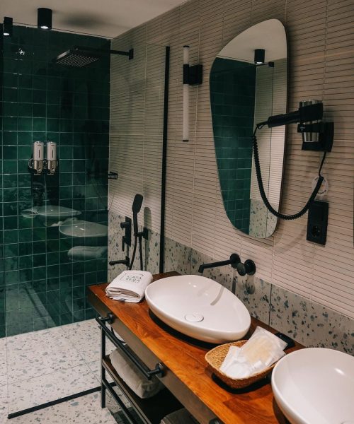 28135C4D-EE7C-45CA-B742-EB78E253B770 (1)