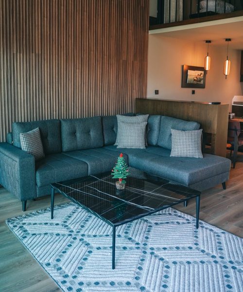 C4CB86B8-B4E5-4237-9A9E-0C93C0F03DA0