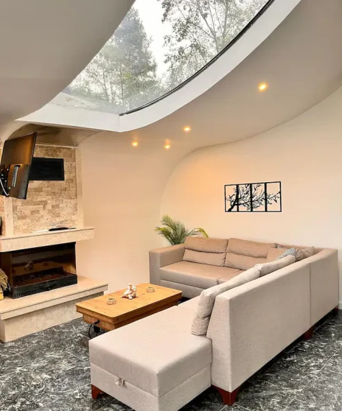 3f5891b5-c976-435d-b6b1-cd765ae10529