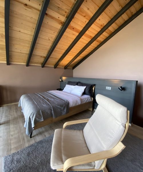 af5b7bed-1f78-4011-8e68-1b456d875cc2