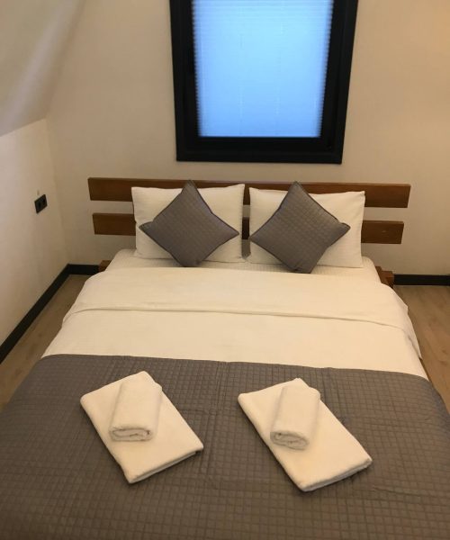 aefc7d18-a897-4856-b297-fc8fea20ac05