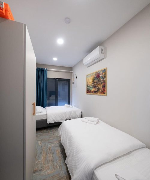 ed8299dd-8ffe-46c1-a0c9-d996c91607a6