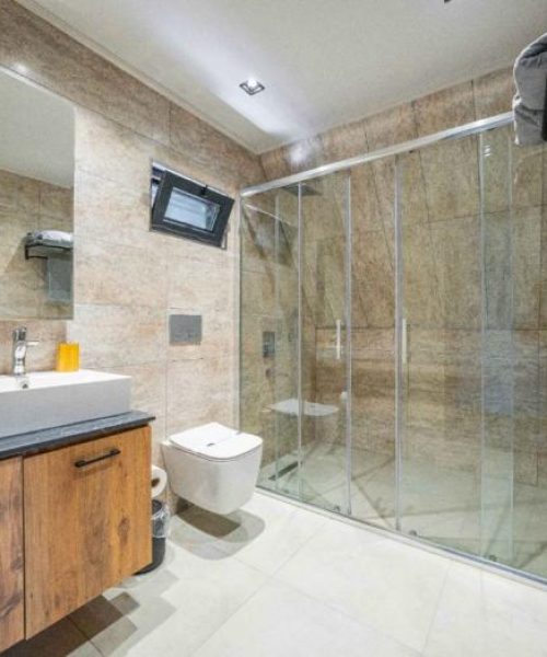 ZmlsZU5hbWU9V2hhdHNBcHAtSW1hZ2UtMjAyMy0xMC0wMi1hdC0xOS4zOS4yMy0oMik_20231002194040