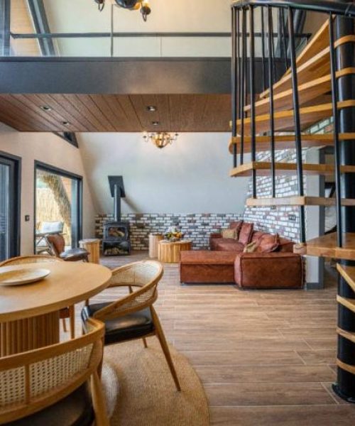 ZmlsZU5hbWU9V2hhdHNBcHAtSW1hZ2UtMjAyMy0xMC0wMi1hdC0xOS4zOS4yNQ_20231002194040