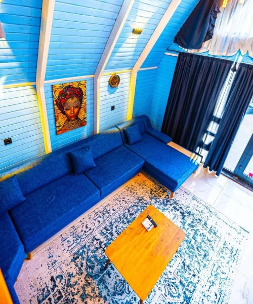 3859fb74-3908-4909-8c9c-741bfc0b86a4-1024