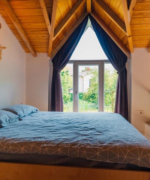 6379bed8-c001-48cc-b1d7-c723a18cbfbb