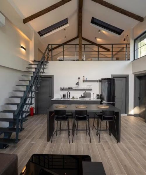 69149df8e7c12_hotel_1489