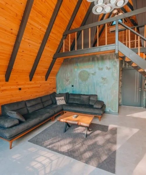 ec611a6b-6683-4028-a65c-fea1e4a25cbd-1024